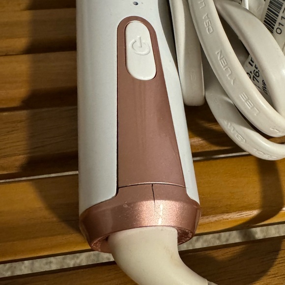 COPY - T3 Curling Iron 1 1/4 inch - Picture 4 of 4